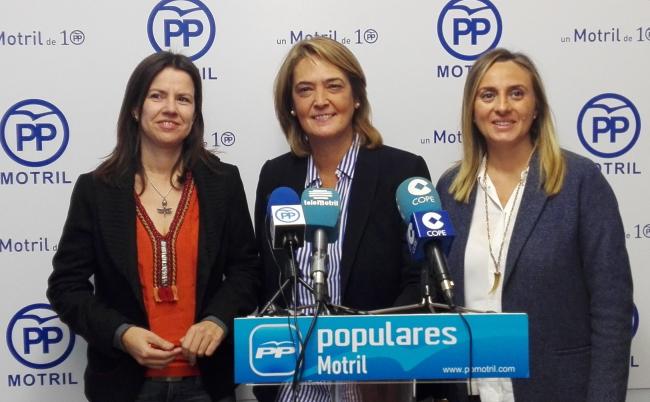 Los populares muestran su apoyo tanto a los padres del CEIP Rio Ebro como a la Directiva del Centro en sus reivindicaciones y han anunciado que van a llevar este tema al Parlamento de Andalucía a través de su portavoz de educación Marifran Carazo.