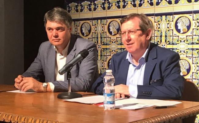 Más derechos sociales para los Autónomos con la nueva normativa del Gobierno Central Se recogen medidas que garantizan los derechos de los trabajadores autónomos al contemplar como accidente del trabajo el accidente “in itinere” al ir o volver de la actividad profesional, y se contempla que los autónomos que contraten a familiares directos como asalariados de forma indefinida tendrán derecho a la bonificación total de las bonificaciones de la cotización en la Seguridad Social durante un año.