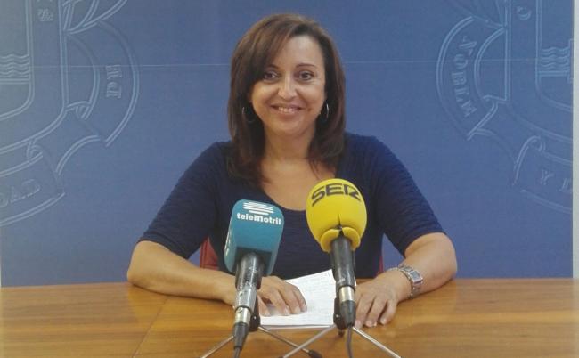 López Cano: “Pedimos que el Ayuntamiento de Motril incremente la seguridad ciudadana y el control de ruidos en esta zona y en la ciudad, que el Ayuntamiento de Motril lleve a cabo un plan de choque de limpieza en la zona así como el arreglo y la mejora de jardines y mobiliario urbano.