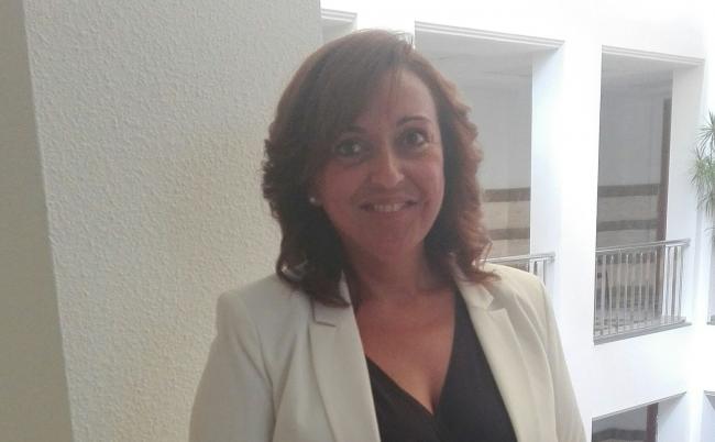 López Cano: “Nos preguntamos donde están las magnificas relaciones de la Sra. Almón con sus compañeros de la Junta de Andalucía?, ¿qué peso especifico tiene la actual alcaldesa de Motril para defender los intereses de los mayores motrileños?, le pedimos a Almón menos fotos, menos postureo y más trabajar por Motril y sus mayores.