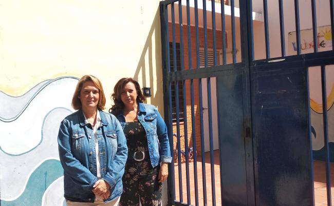 Cuando la Sra. Almón llegó al gobierno dijo que iba a poner en marcha “políticas sociales progresistas y nosotros nos preguntamos si poner en marcha políticas sociales progresistas es cargarse la Escuela de Verano de Servicios Sociales, no reunir los Consejos de Mayores o de Diversidad Funcional o hacer desaparecer al Equipo de infancia y Familia que tan buena labor desarrolla con los menores y familias en riesgo”. El equipo de Gobierno de Almón se ha cargado la Escuela de Verano de Servicios Sociales que atendía a más de un millar de personas de los diferentes barrios y los diferentes colectivos que participaban en sus actividades.