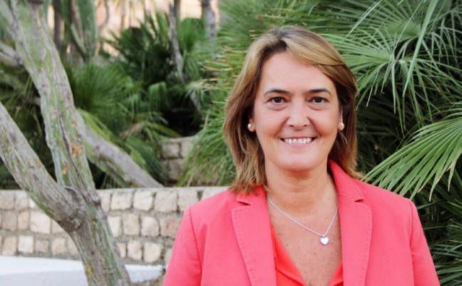 Diputación deja fuera a Motril en el asfaltado de cuatro caminos rurales García Chamorro: “El PSOE vuelve a dar la espalda a Motril y su término municipal al excluir cuatro caminos rurales del Plan de Inversiones de caminos vecinales de la red viaria local”. La diputada popular ha explicado que el próximo jueves día 27 de abril se lleva a pleno de Diputación el Plan de Inversiones de Caminos Rurales por un importe global de dos millones de euros y quedan fuera del mismo cuatro caminos del término municipal de Motril; por un valor de 220.680 euros.