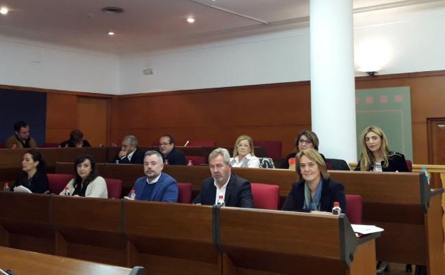 El Partido Popular de Motril defiende la prisión permanente revisable. La petición de prisión permanente revisable ha sido avalada ya por más de 1.500.000 firmas a petición de los familiares de personas y menores asesinados como son por ejemplo entre otros, el padre de la joven madrileña Diana Quer, junto a las familias de Marta del Castillo, Mari Luz Cortés, Ruth y José, Candela y Amaia, que piden que no se apruebe la proposición de ley de derogación de la prisión permanente revisable.