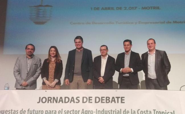 Carlos Rojas: “Apostar por RULES es apostar por el empleo y el futuro de nuestra comarca” Carlos Rojas ha destacado la importancia de la unión institucional y política para sacar adelante las conducciones de RULES y ha mostrado su satisfacción “porque el Gobierno Central está cumpliendo con esta infraestructura como antes ningún gobierno había hecho y su apuesta es clara y firme”.