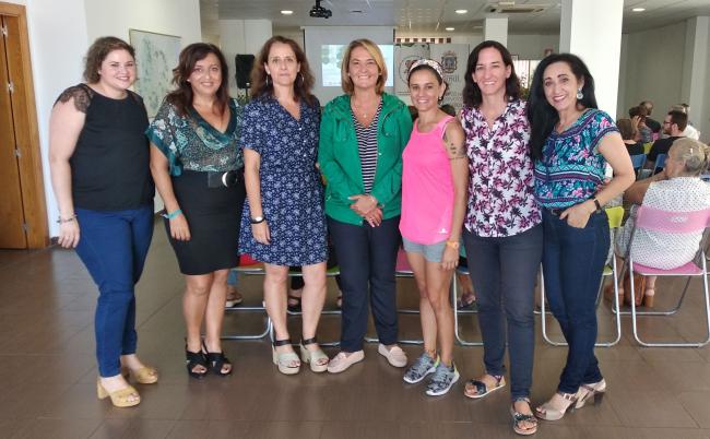 El Partido Popular se suma al Día del Alzhimer cuyo lema este año es “ConCiencia Social". Según datos de la propia asociación el término municipal de Motril cuenta con 722 personas aproximadamente que padecen esta enfermedad (299 hombres y 423 mujeres) y la población a la que afecta cada vez es de menor edad.