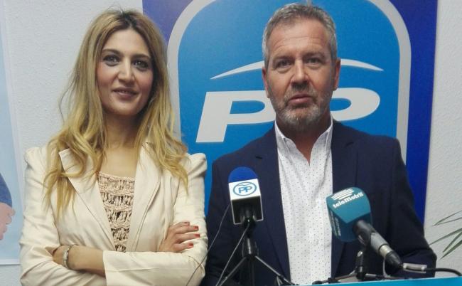 García Fuentes: “El tratamiento de la Junta a los andaluces es discriminatorio y afecta cada año a más de 1.000 motrileños, que tienen que pagar, por el mismo concepto, 100 veces más que en otras comunidades autónomas”. 