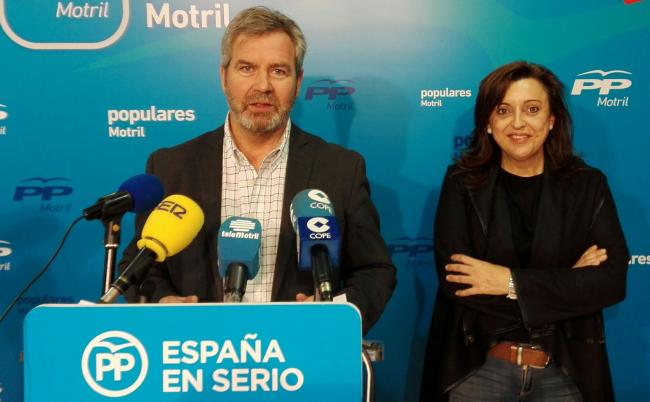 El Partido Popular de Motril pone a disposición de los motrileños la oportunidad de recoger firmas para suprimir el impuesto de sucesiones y donaciones •	García Fuentes: “El gobierno de Almón tiene paralizada la ciudad y la falta de presupuesto municipal a estas alturas y que no vaya en el orden del día del próximo pleno nos hacen temer que este año las cuentas públicas municipales van a tardar en llegar, si es que llegan”.