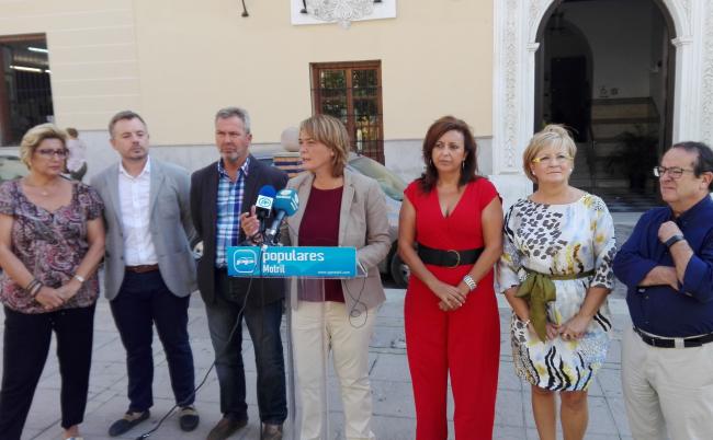 La Sra. Almón es una alcaldesa fiel al aparato socialista y no fiel a los intereses generales de los motrileños y motrileñas. Una alcaldesa que ha cambiado la reivindicación por la sumisión.