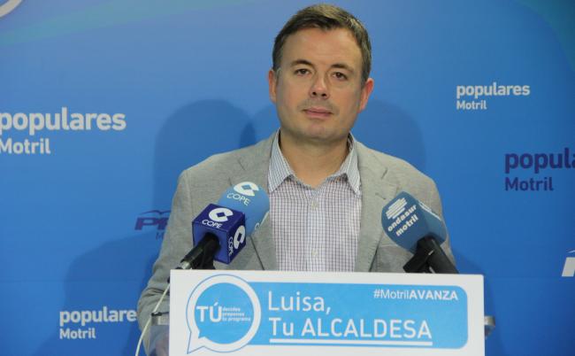 La Junta electoral desestima la denuncia interpuesta por el PSOE motrileño para suspender la verbena del centro El Cultural prevista para el sábado La Junta electoral desestima la denuncia interpuesta por el PSOE motrileño para suspender la verbena del centro El Cultural prevista para el sábado