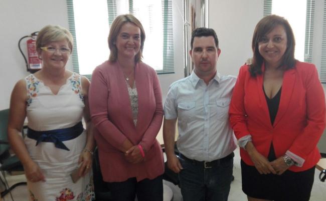 Los populares se han reunido con el nuevo director de la ONCE en Motril y le han trasladado su felicitación por su reciente nombramiento así como todo el apoyo del Partido Popular en su labor al frente de esta institución.