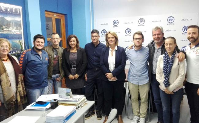 El PP se reúne con ASISALUD y destaca su compromiso con la sociedad motrileña. García Chamorro: “Sin lugar a dudas este tipo de asociaciones son un ejemplo para la sociedad motrileña y hay que destacar su compromiso con los ciudadanos y su labor altruista y desinteresada por mejorar la calidad de vida de los motrileños”.