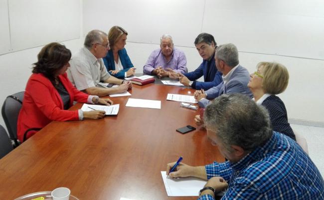 Carlos Rojas: “Vamos a estar muy pendientes para que todos los plazos y  compromisos se cumplan. Rules es un tema prioritario para el Partido Popular y no vamos a cejar en nuestro empeño de sacarlo adelante a la mayor brevedad con consenso, dialogo y colaboración institucional”. 