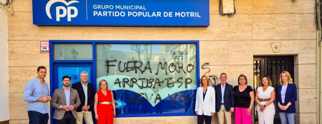 El Partido Popular de Motril condena las pintadas xenófobas sufridas en su sede y muestra su solidaridad con el PSOE